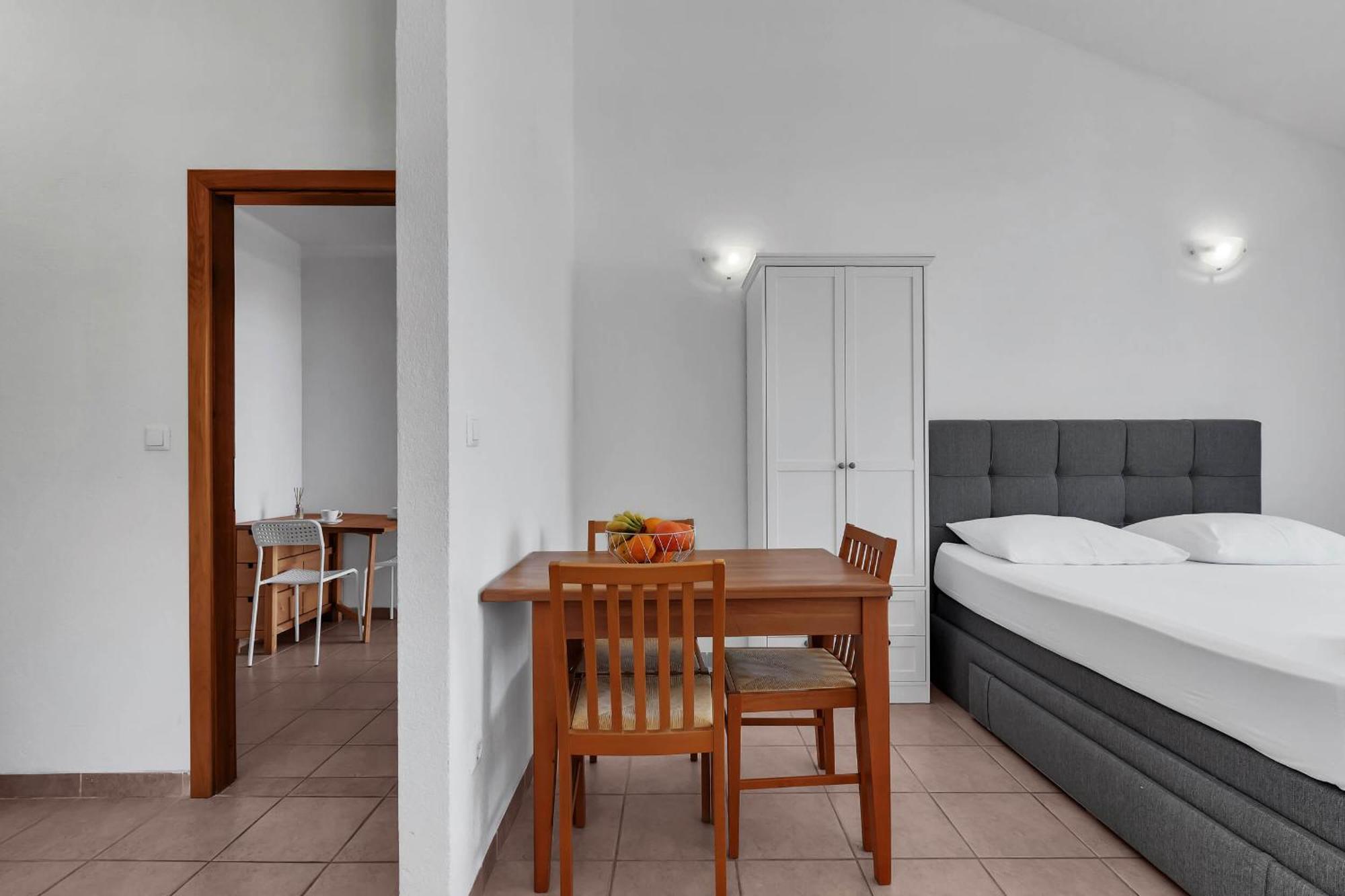 Apartments Marin Brela Kamer foto